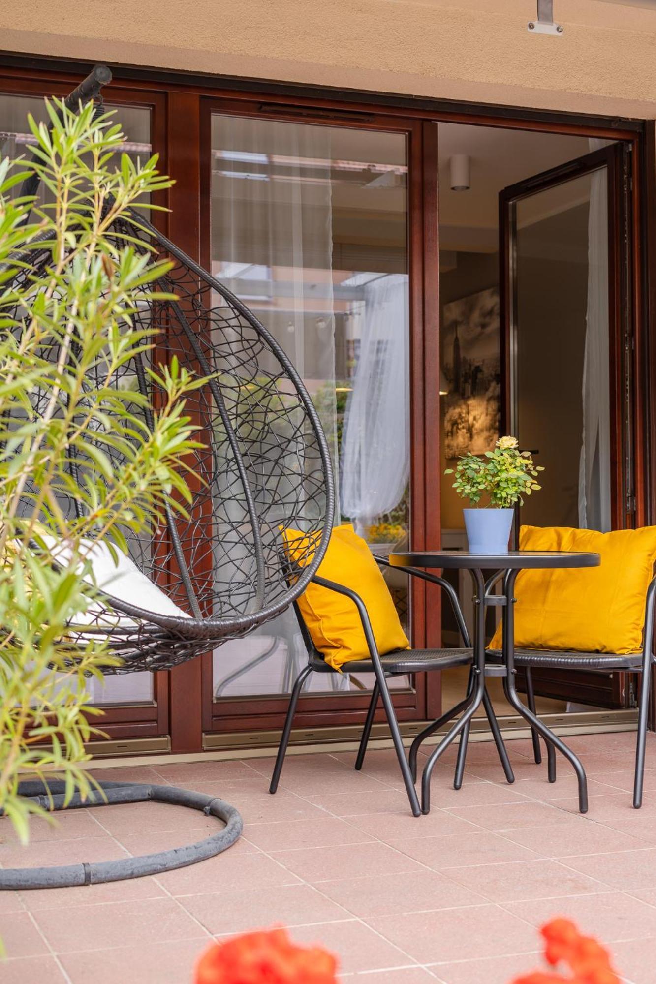 Rentplanet - Apartament Partynice Apartment Wroclaw Exterior photo